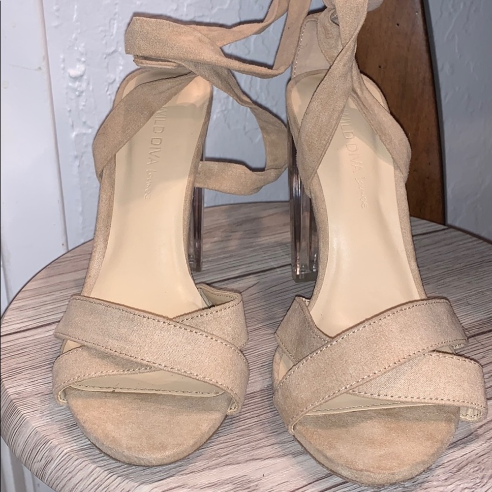 Ballerina Nude w/ Clear Heel 🩰